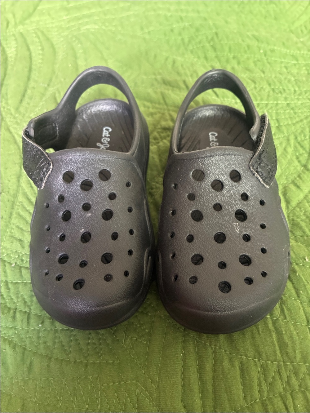 Cat & Jack  Black Kids' Ventilated Slip-On Sandals with Heel Strap